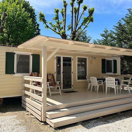Chalet Camping River Italie Met 2 Slaapkamers Ameglia Ngoại thất bức ảnh