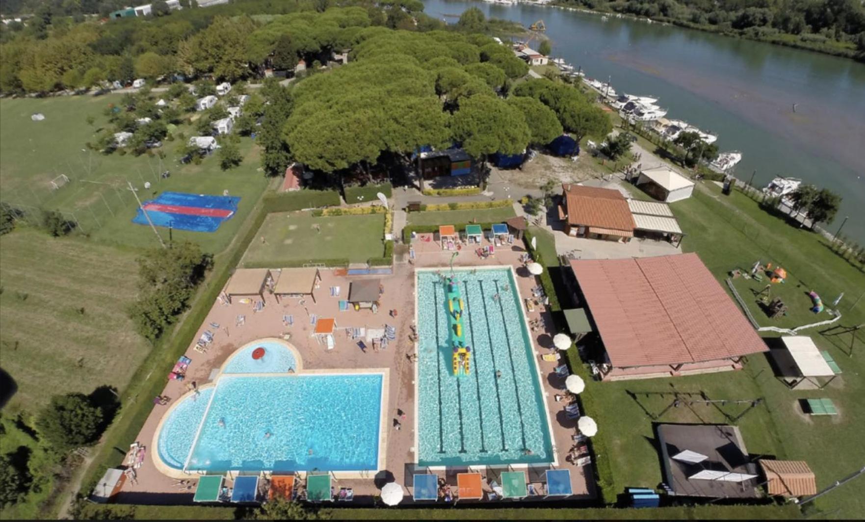 Chalet Camping River Italie Met 2 Slaapkamers Ameglia Ngoại thất bức ảnh